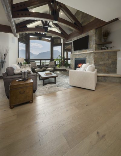 Silverthorne living room with Scheucher flooring