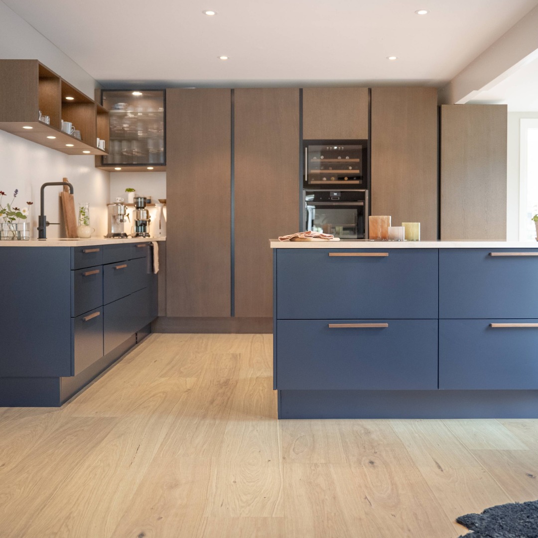 Misty White | Oak | In Stock - Image 2